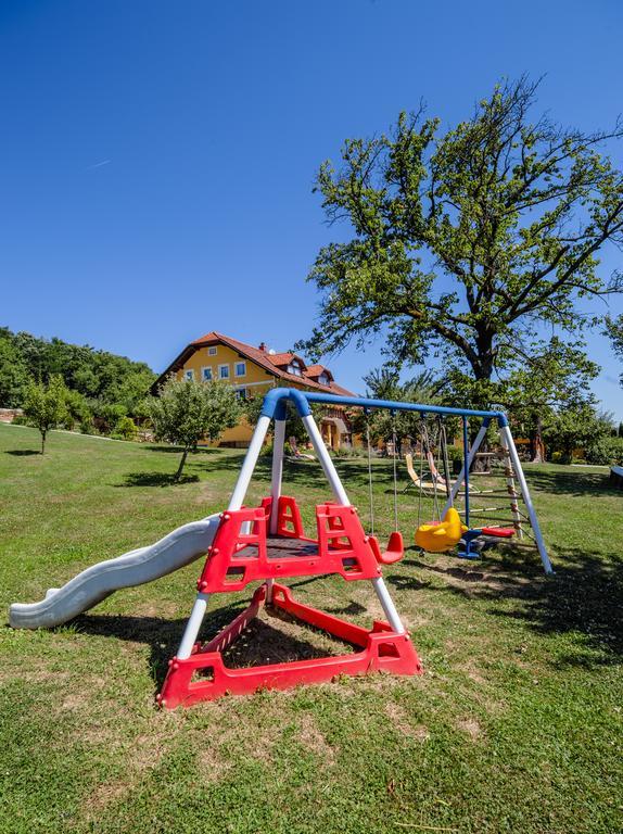 פטוי Panorama B&B מראה חיצוני תמונה